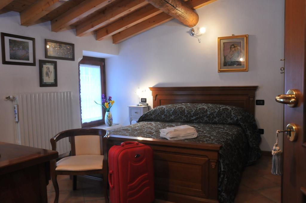 Bed & Breakfast Castello Padenghe sul Garda Room photo