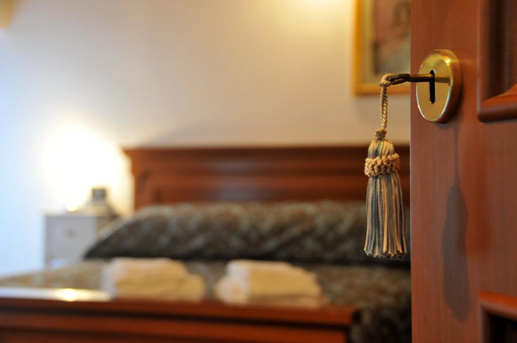Bed & Breakfast Castello Padenghe sul Garda Room photo